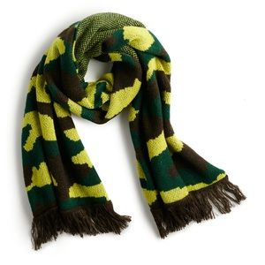 NWT Yummy Sweater Co. Camo Fringed Scarf Green & Brown One Size